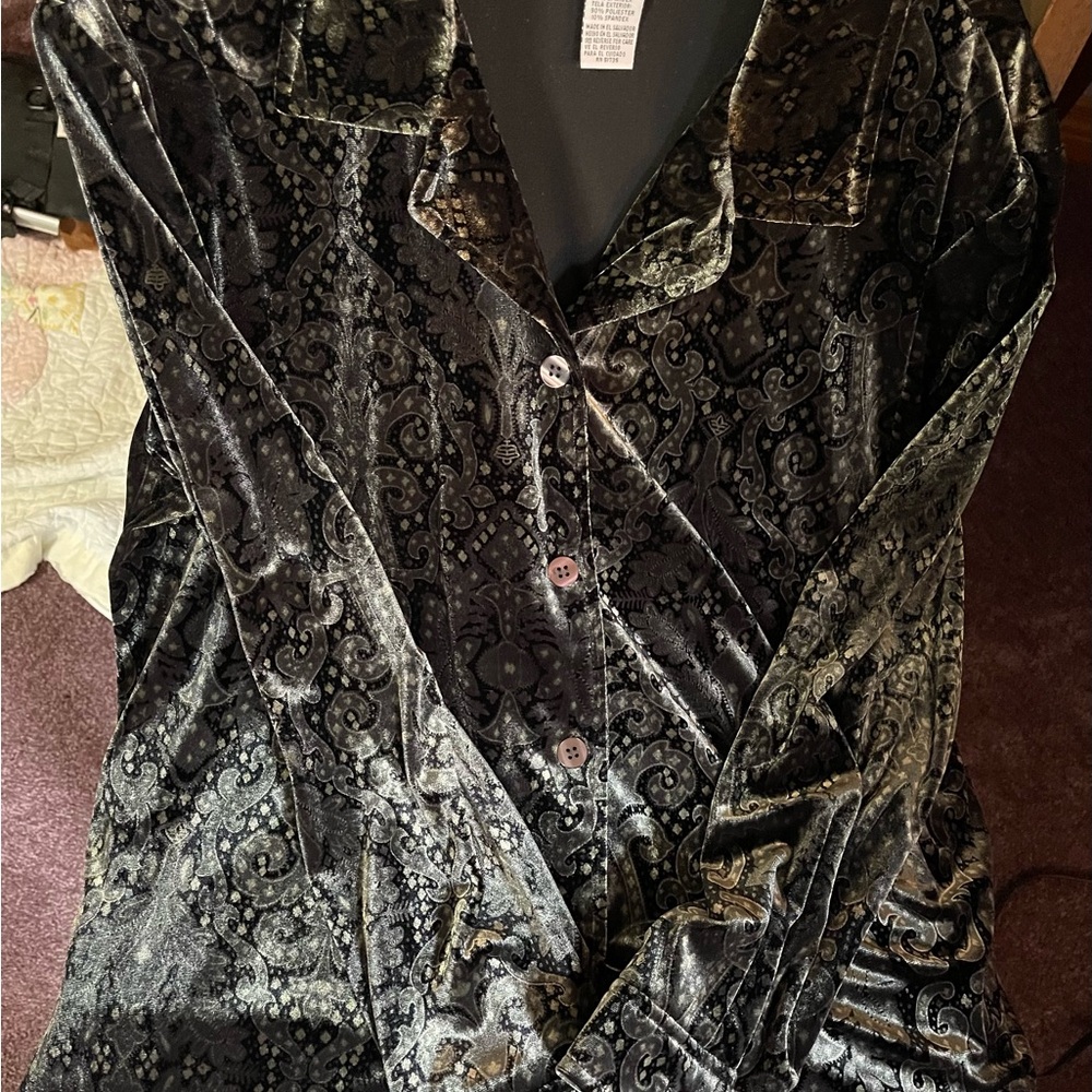 Black Sag Harbor Velvet  Jacket!. Size Large - Picture 2 of 4
